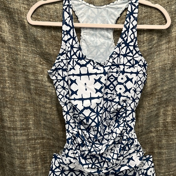 Ladies swimsuit - Picture 2 of 6